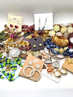 #2 No Mystery Bulk Lot of Wearable Jewelry Some NWT 33 Pieces Almost 2 Pounds